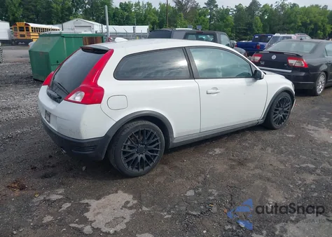 2008 Volvo C30 T5 R-Design/T5 Version 1.0/T5 Version 2.0 z USA, uszkodzony, nr VIN YV1MK672482081519